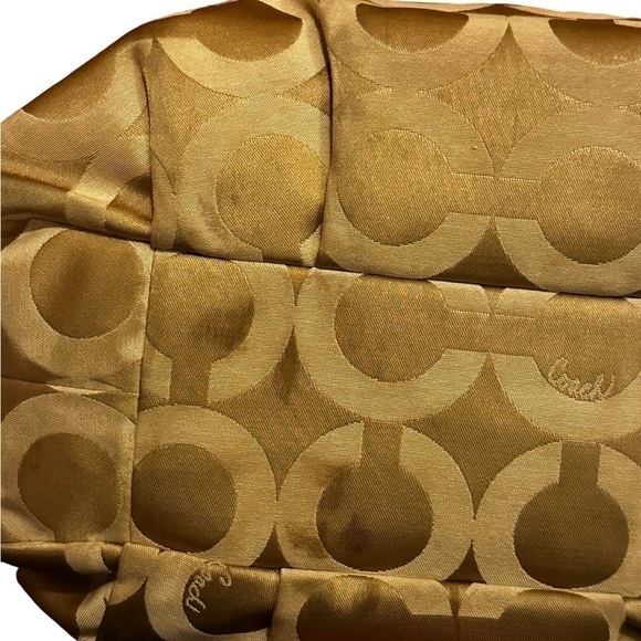 SOLD DO NOT BUY. Coach Bag. WALLET OS SOLD. Bag available on another listing - Picture 14 of 16